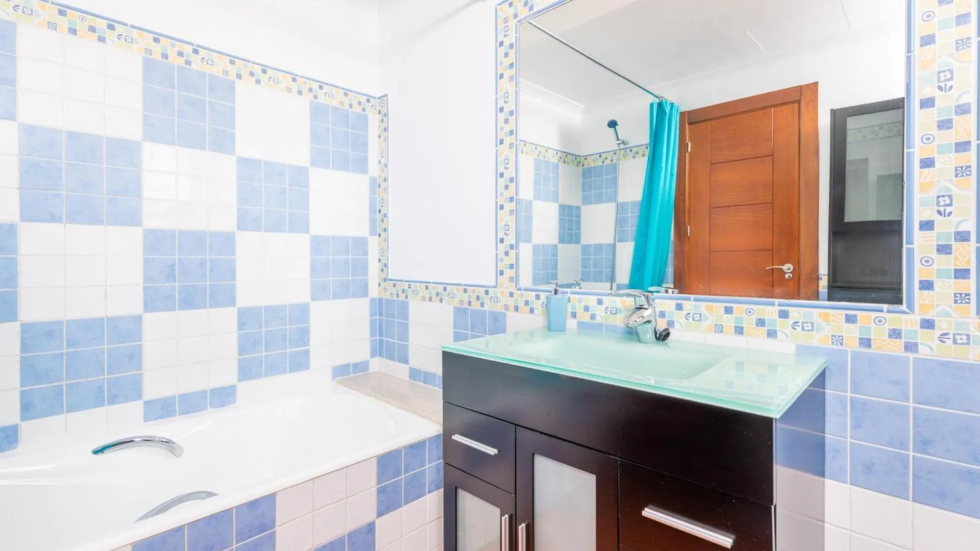 Turixant Dalt Villa Mancor del Valle 0*,